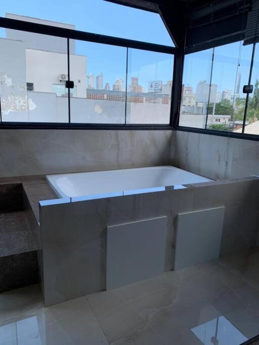 Suite Com Hidro No Centro Balneario Camboriu Exterior photo
